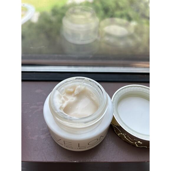 Eve Lom The Moisture Cream - Picture 5 of 6